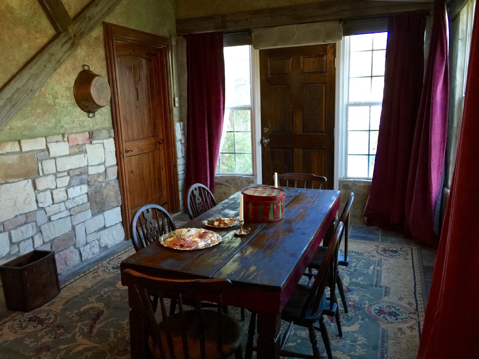 Elm Creek Manor Dallas Bed and Breakfast Spa Resort