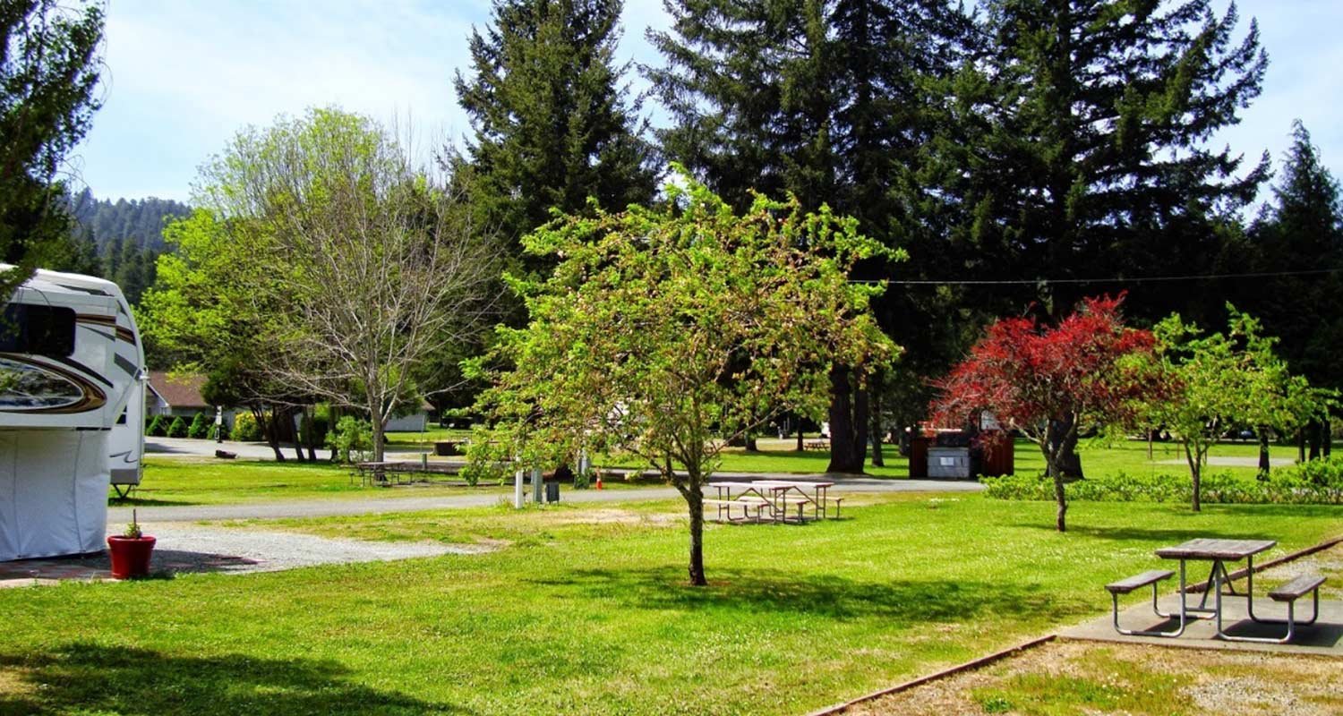Amenities Hiouchi, CA Yurts Redwood Meadows