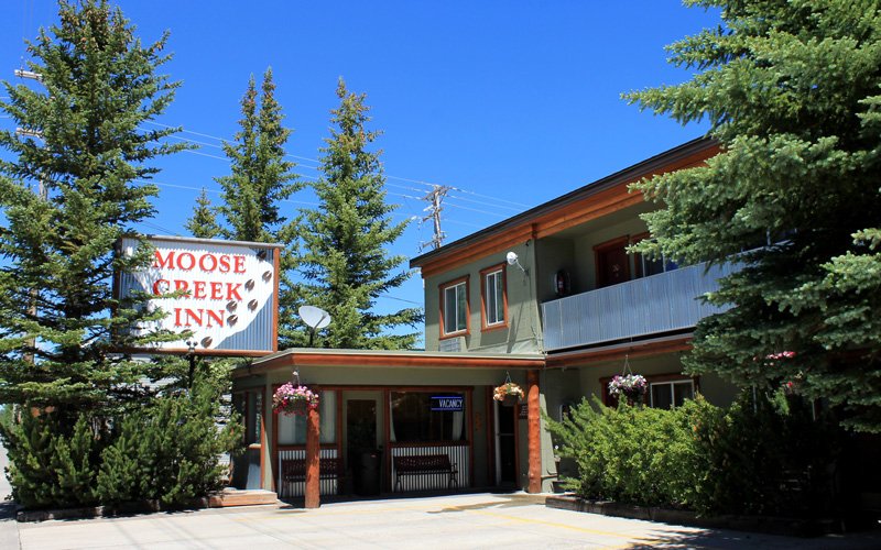 Ground Single King - West Yellowstone Inn | Moose Creek Inn