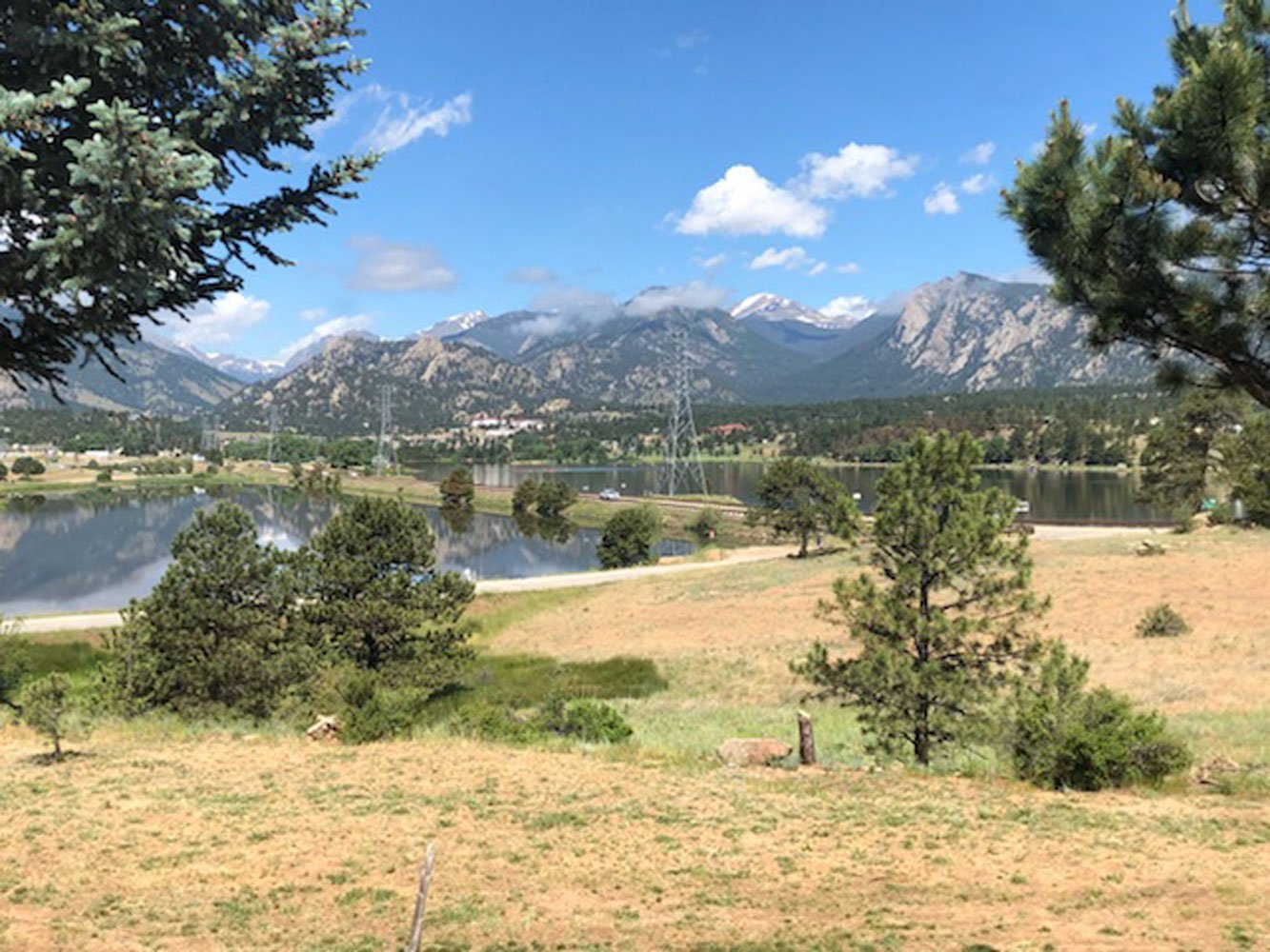 Hallett Peak Room Estes Park, CO Lodging Estes Lake Lodge