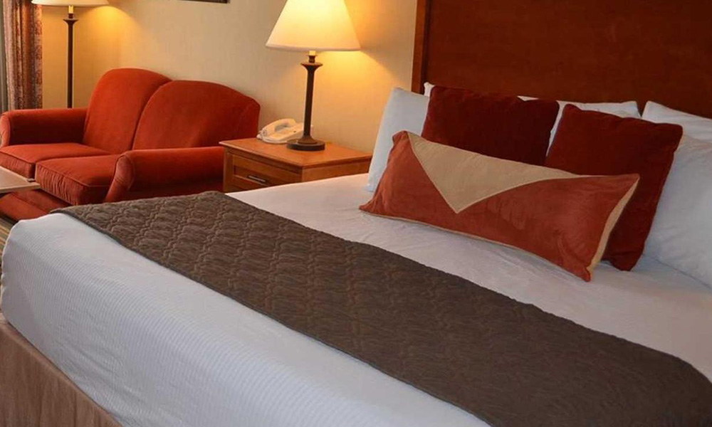 Guest Rooms Madras, Oregon Hotels Inn at Cross Keys Station